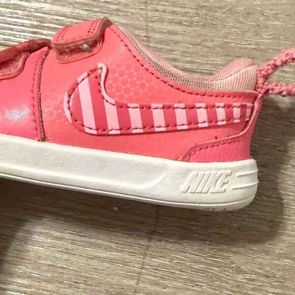 Nike Toddler Pink Furry hook and loop Sneakers Size 7C Made For Play Shoes - Picture 4 of 10